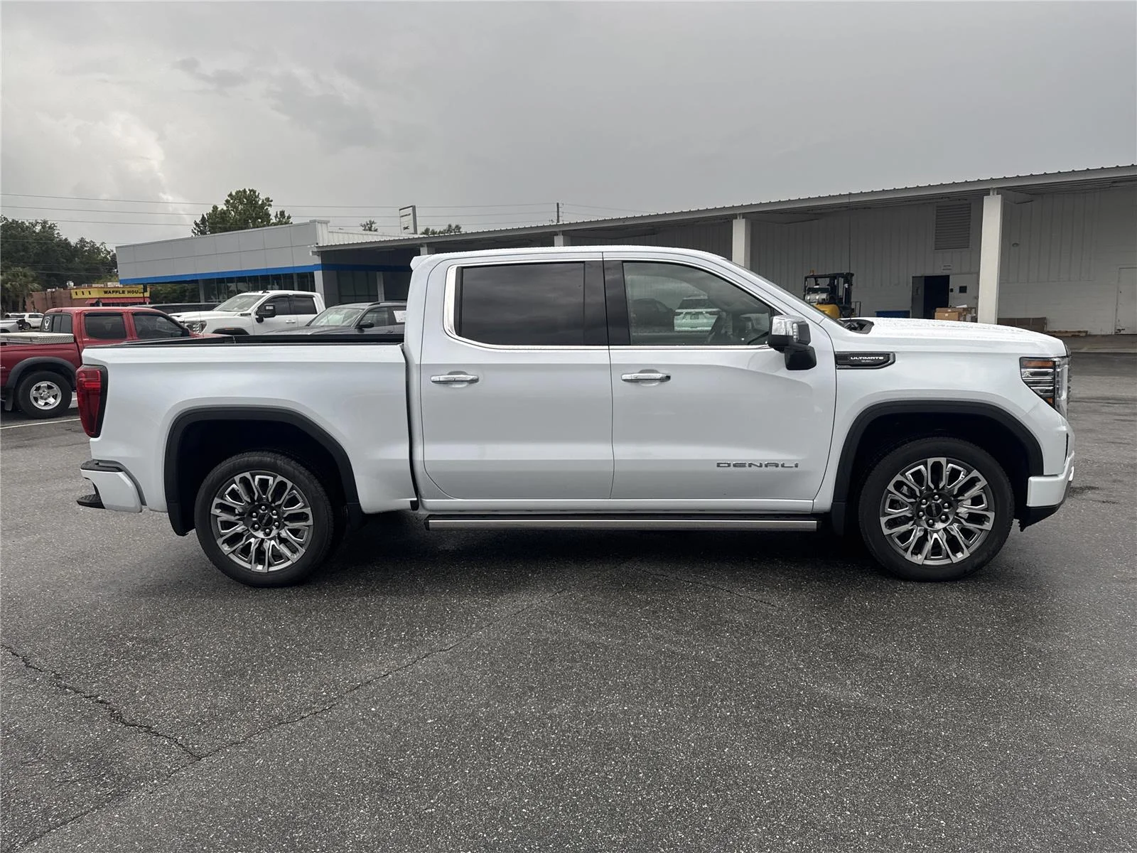New 2026 Glacier White Tricoat GMC Denali Ultimate image 3