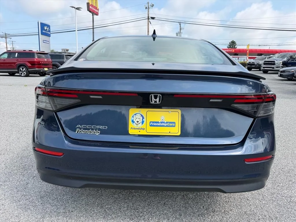Used 2023  Honda EX image 11
