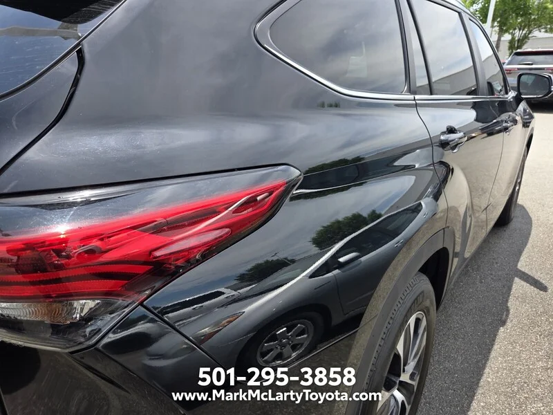 Used 2023 BLACK TOYOTA XLE FWD image 10