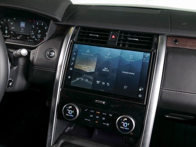 Certified Used 2025 Santorini Black Metallic Land Rover Dynamic SE image 14