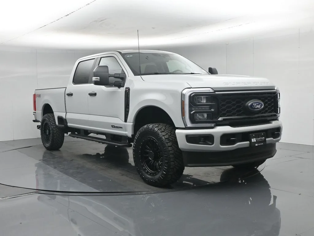 New 2026 Avalanche Ford XL image 1