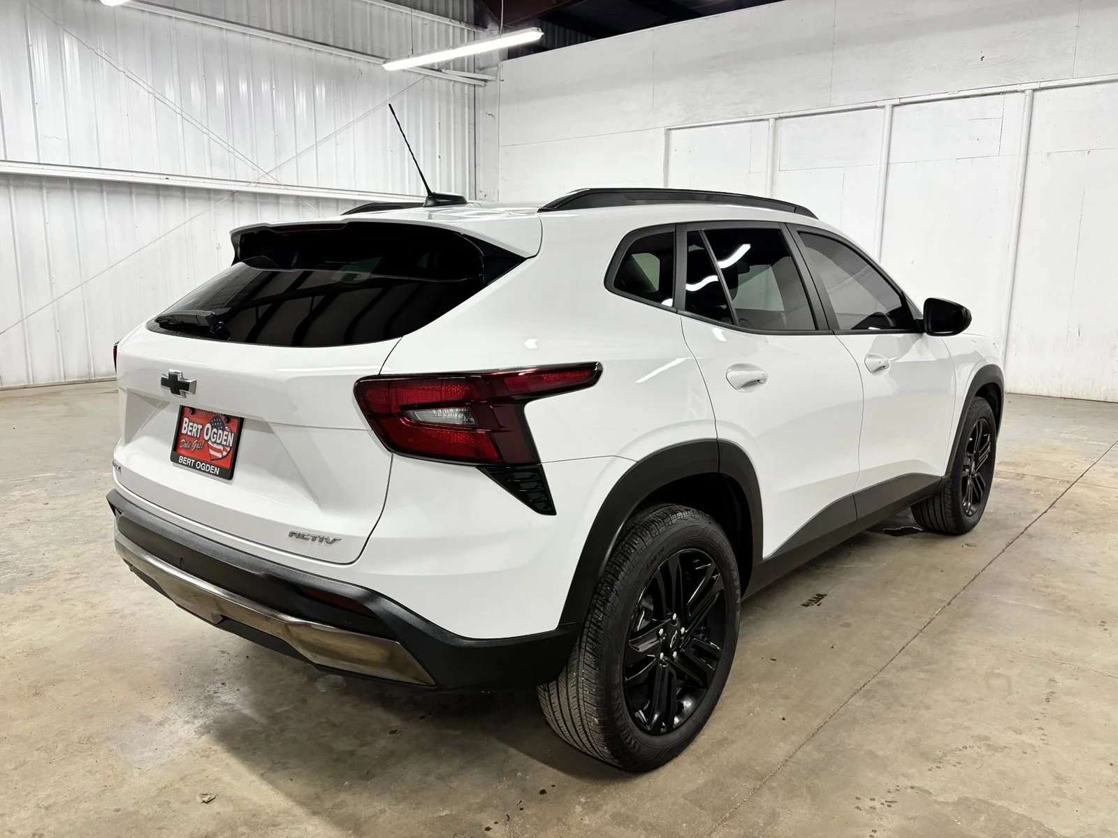 Used 2025 White Chevrolet ACTIV image 7