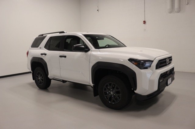 2026 Toyota 4Runner SR5 4WD's photo