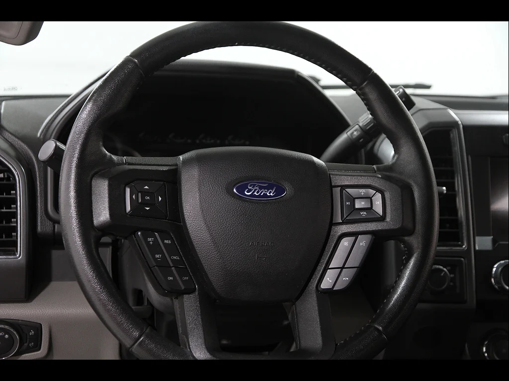 Used 2020 Rapid Red Metallic Tinted Clearcoat Ford XLT image 8
