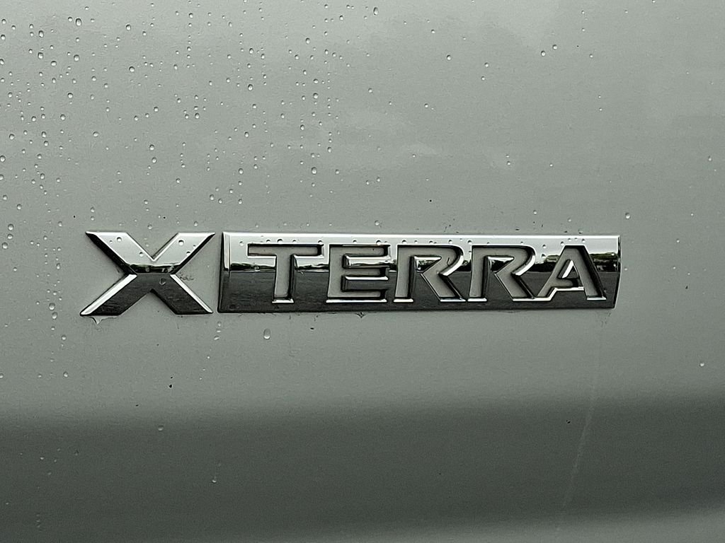 Used 2012 Silver Nissan PRO-4X image 29