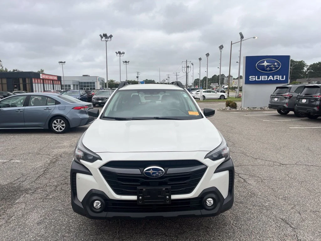 Used 2025 White Subaru 2.5i image 8