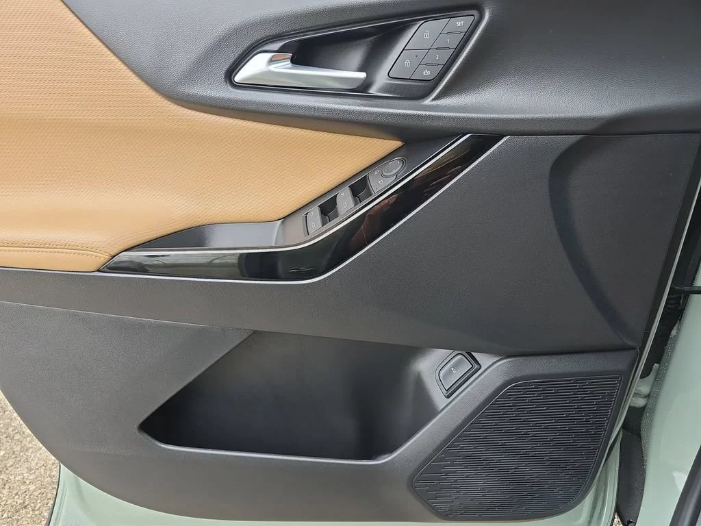 2025 Chevrolet Equinox ACTIV - Photo 23