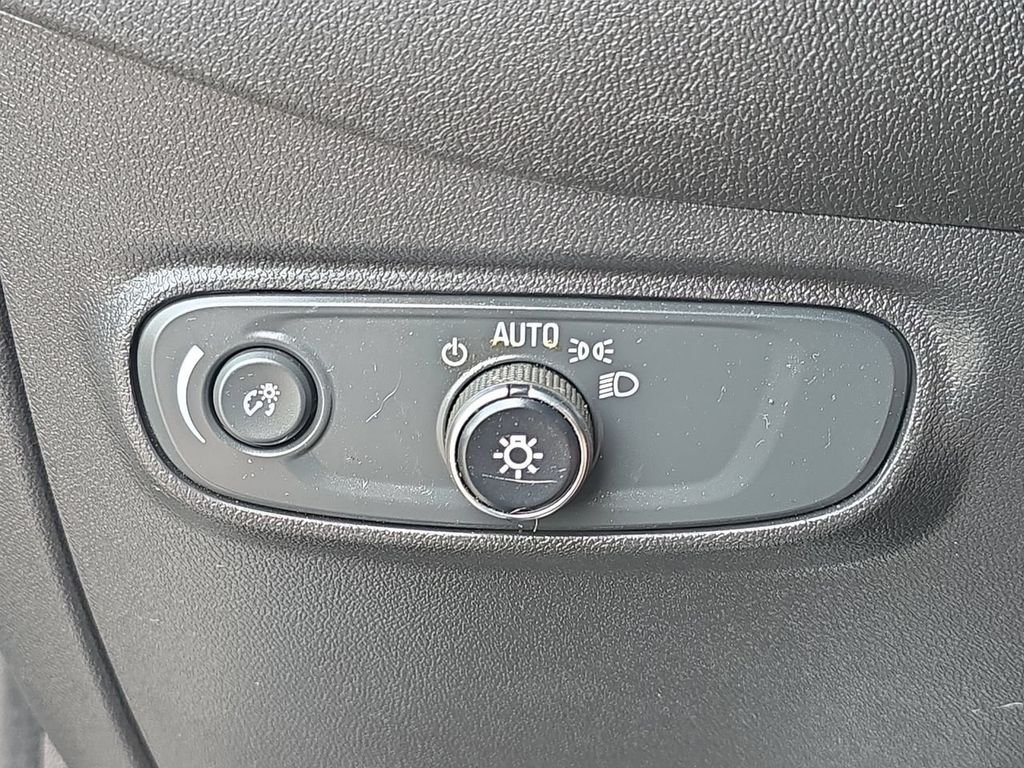 Used 2024 Gray Chevrolet LT image 18