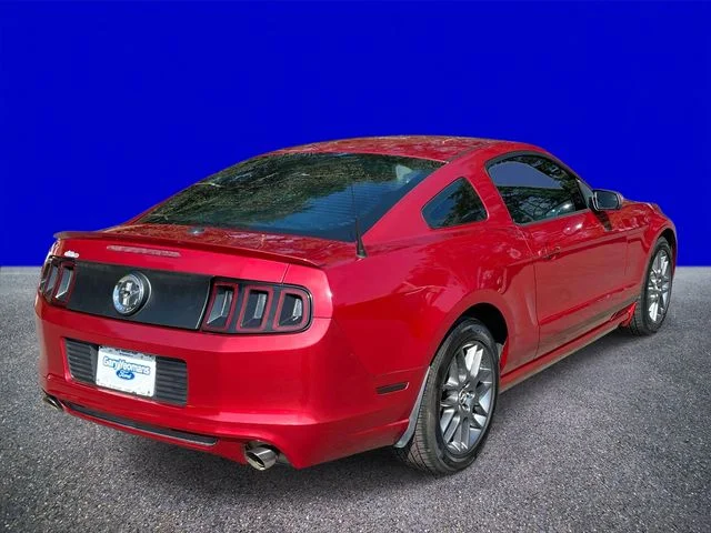 Used 2013 Candy Red Ford V6 Premium image 3