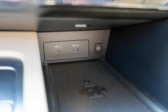Used 2023 Red INFINITI Sensory image 39