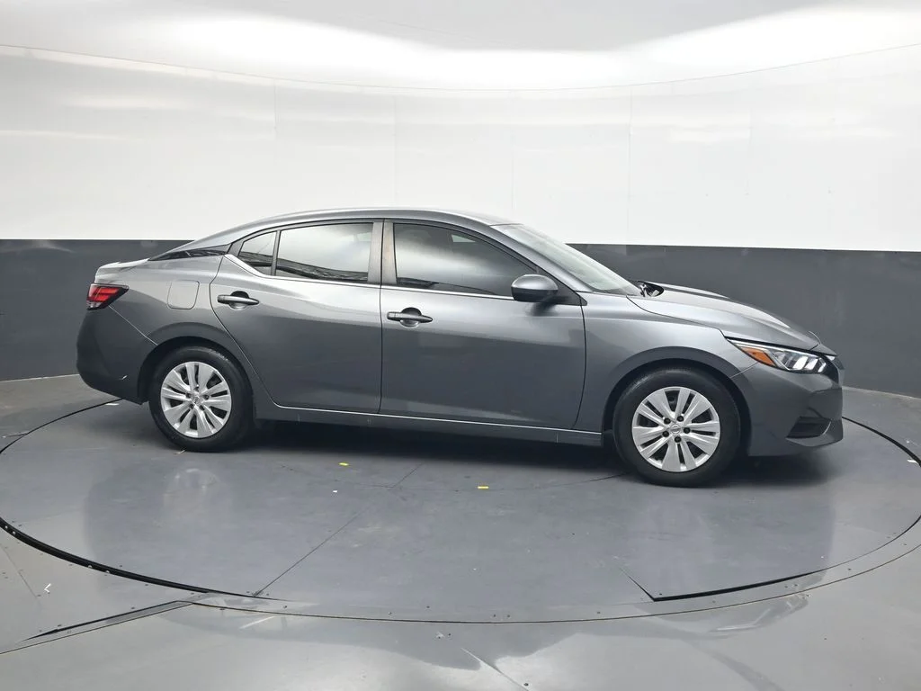 Used 2023 Gray Nissan S image 4