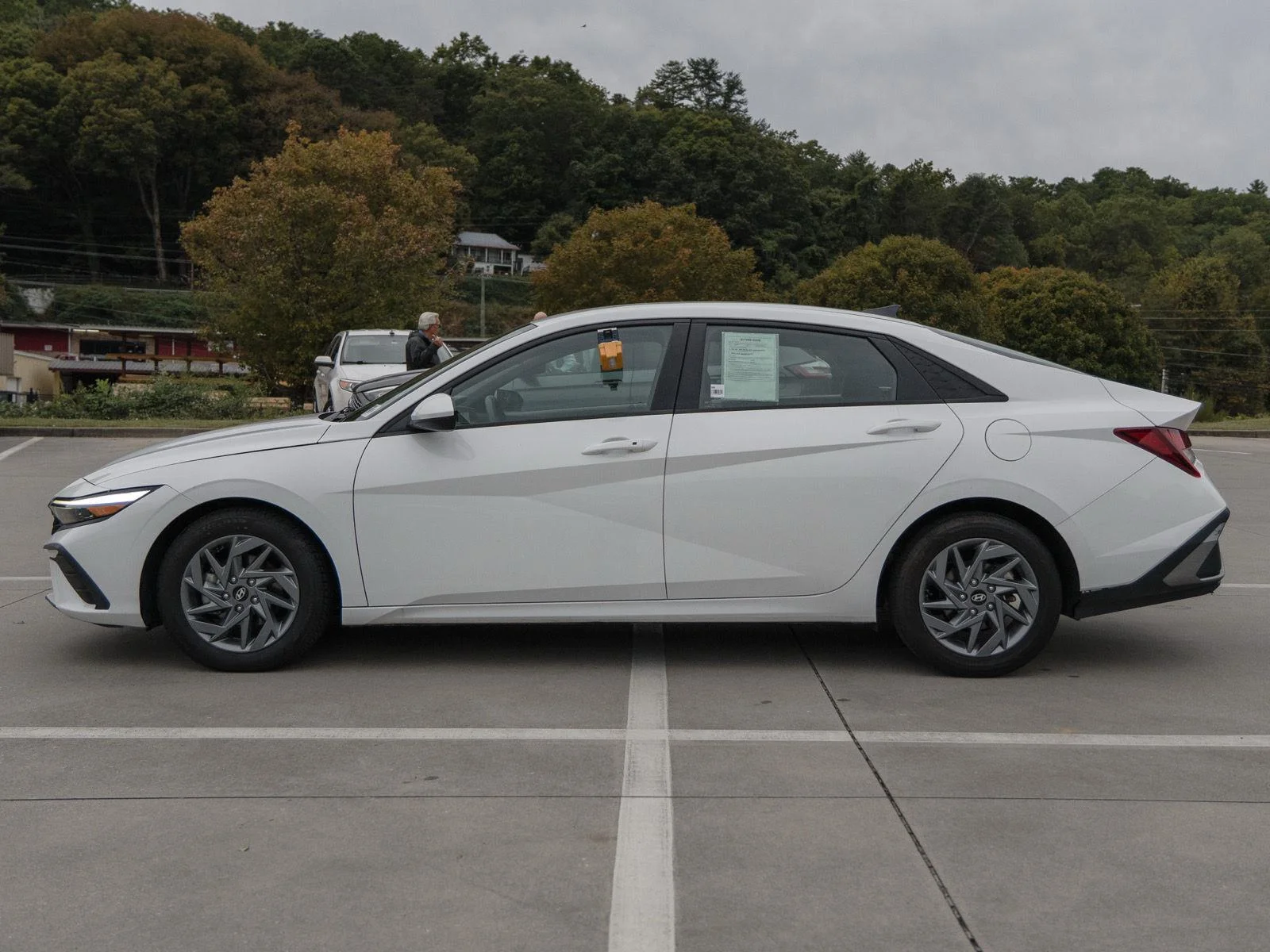 Used 2024 Serenity White Hyundai SEL image 4