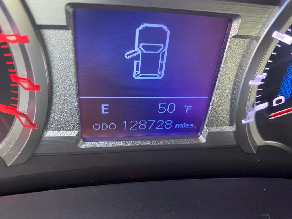 Used 2016 Gray Toyota SR5 image 5