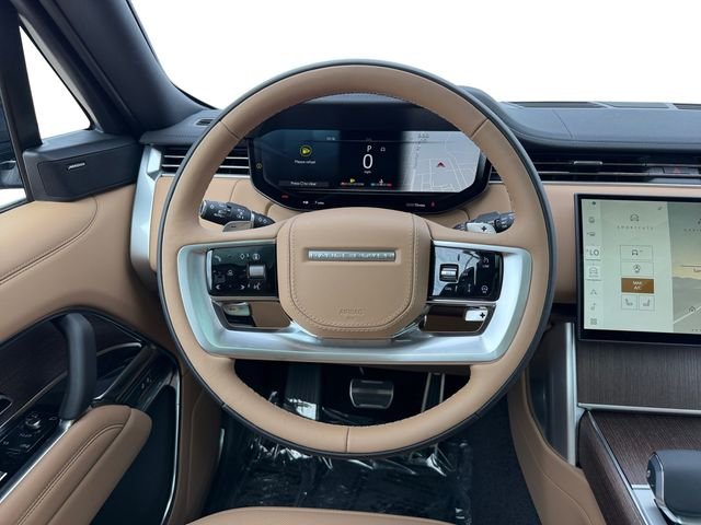 New 2026 Eiger Grey Land Rover SE image 13