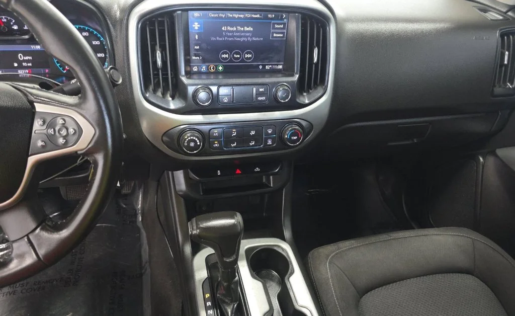 Used 2019 Silver Chevrolet LT image 11