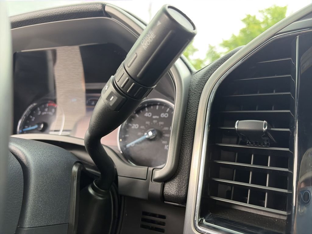 Used 2022 Gray Ford Platinum image 29
