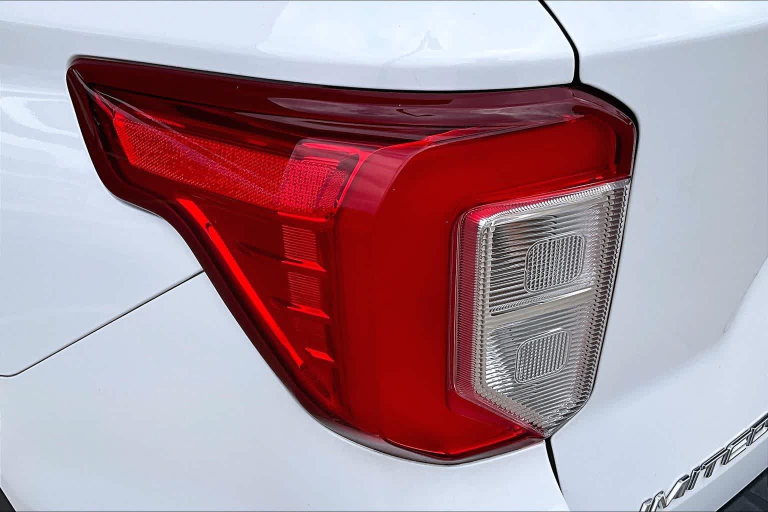 Used 2020 Oxford White Ford Limited image 29