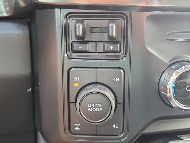 New 2026 Oxford White Ford Lariat image 28
