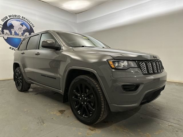 Used 2019 Gray Jeep Altitude image 12
