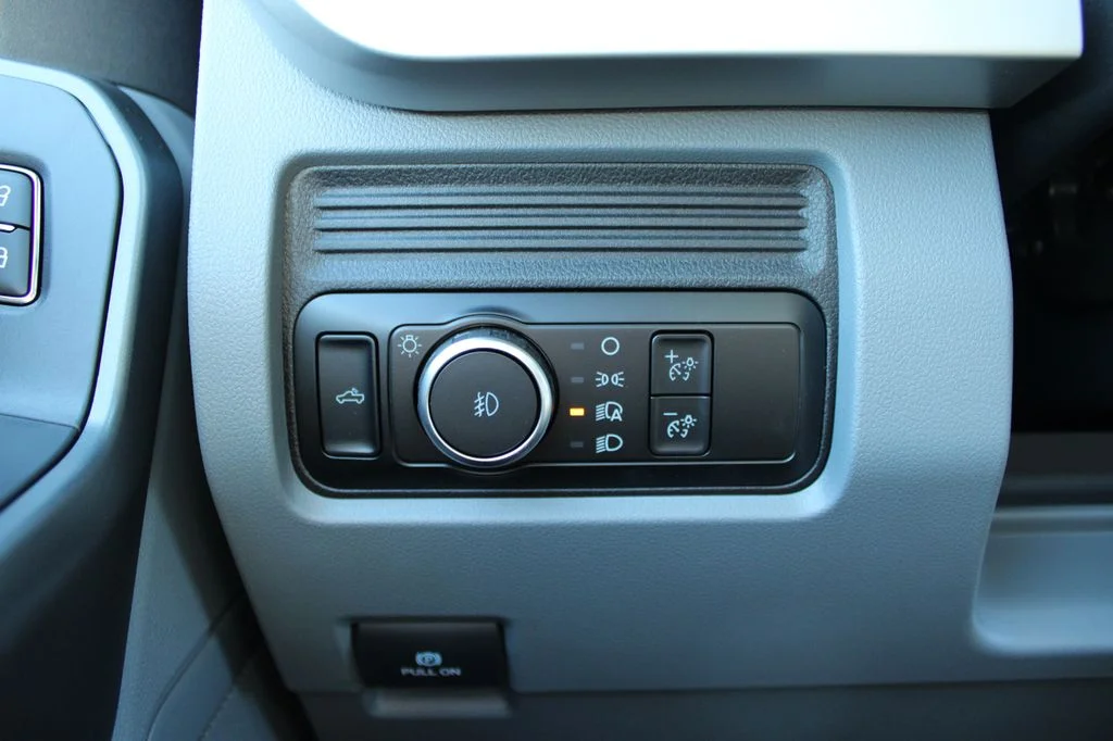 New 2026 Agate Black Metallic Ford F-250® XLT image 40