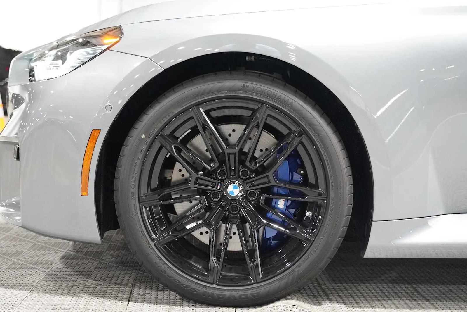 New 2026 Skyscraper Grey Metallic BMW  image 8