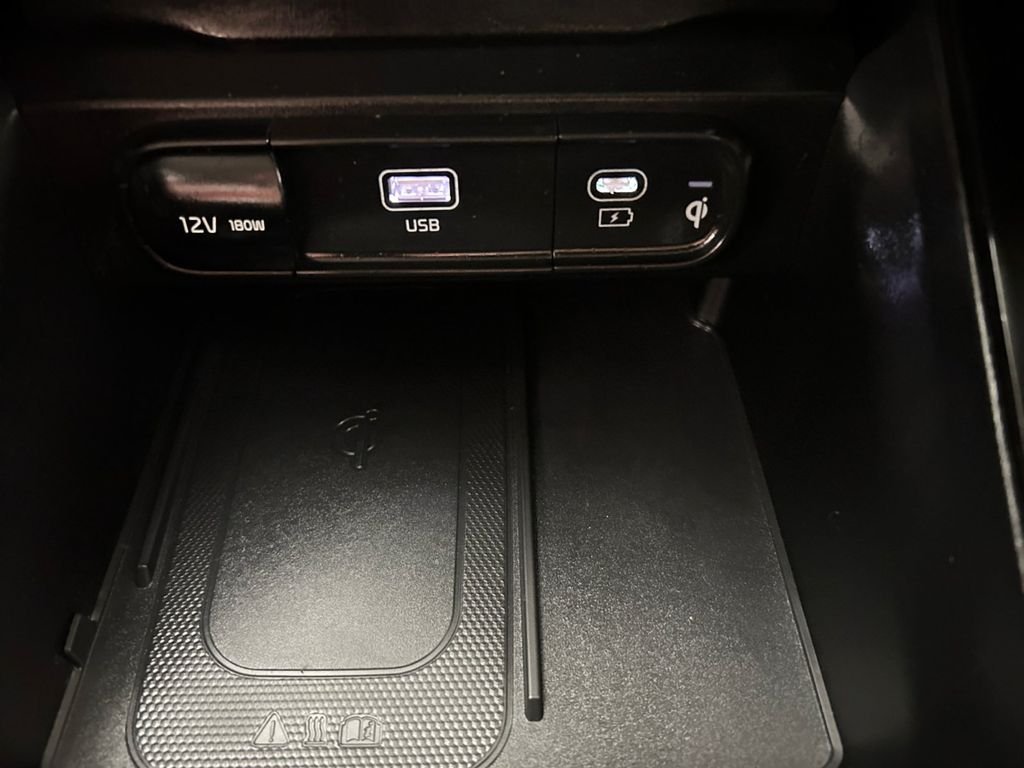 Used 2023 Black Kia S image 30