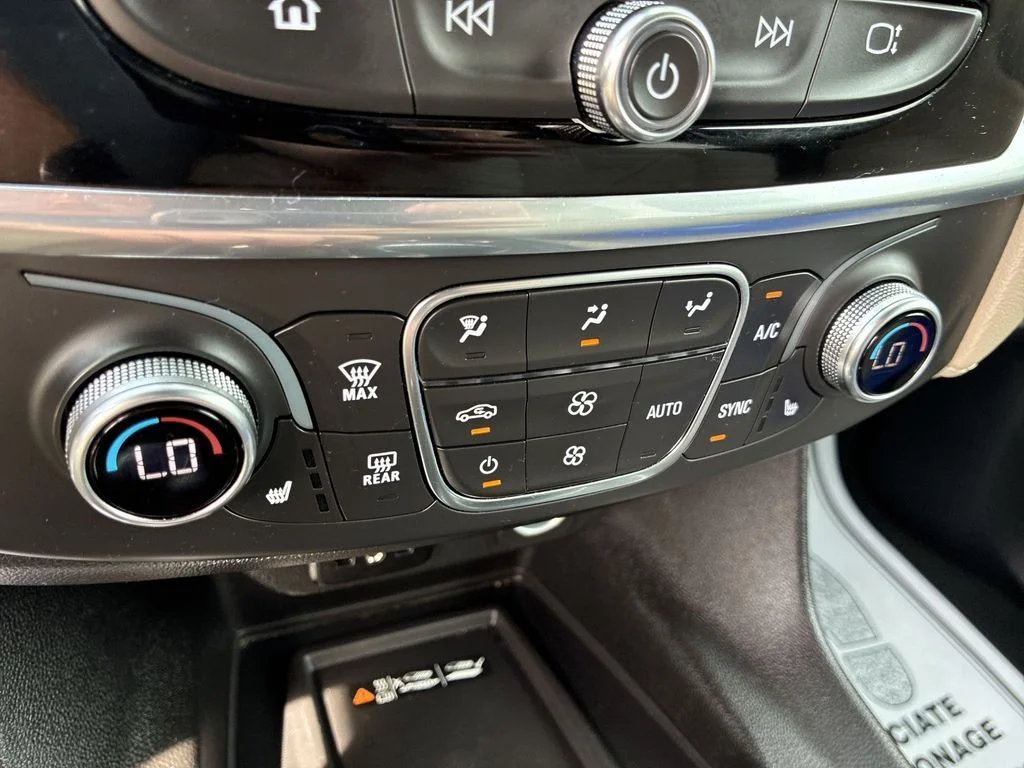 Used 2023 White Chevrolet LT image 17
