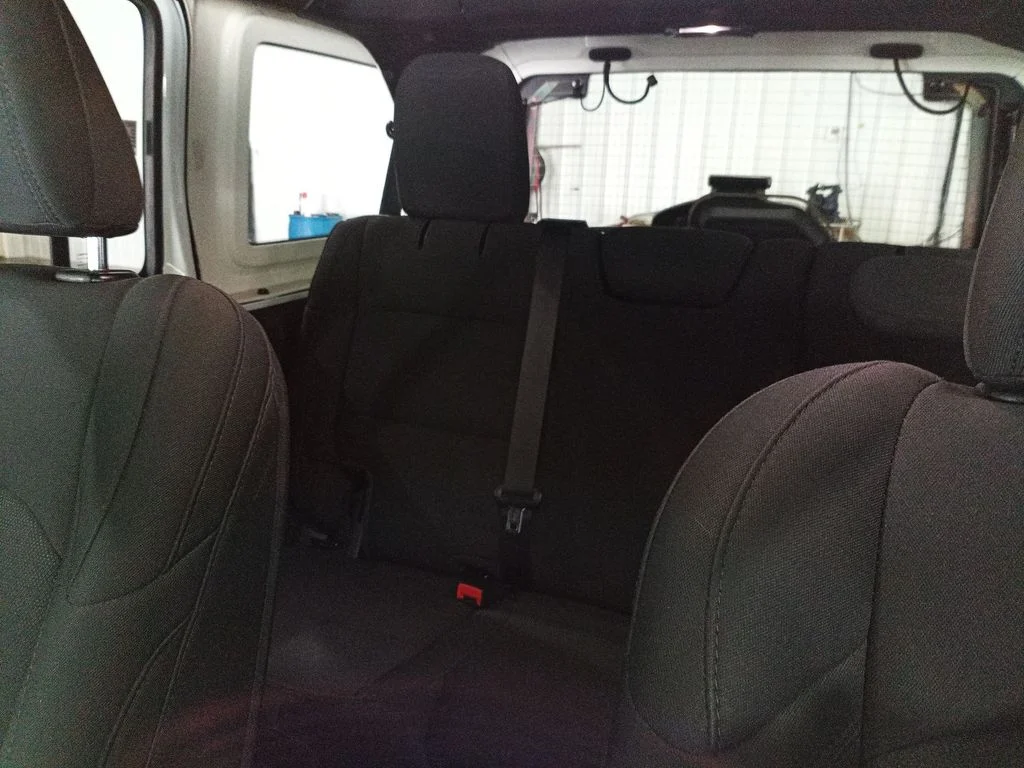 Used 2020 White Jeep Unlimited Sport S image 12