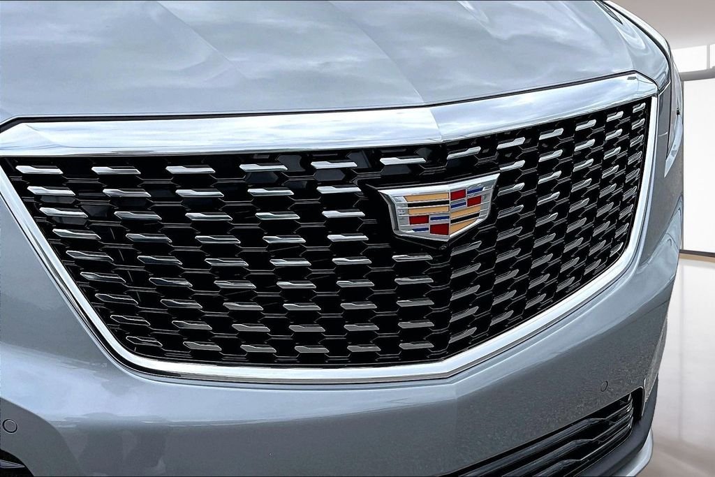 Used 2025 Silver Cadillac Premium Luxury image 30
