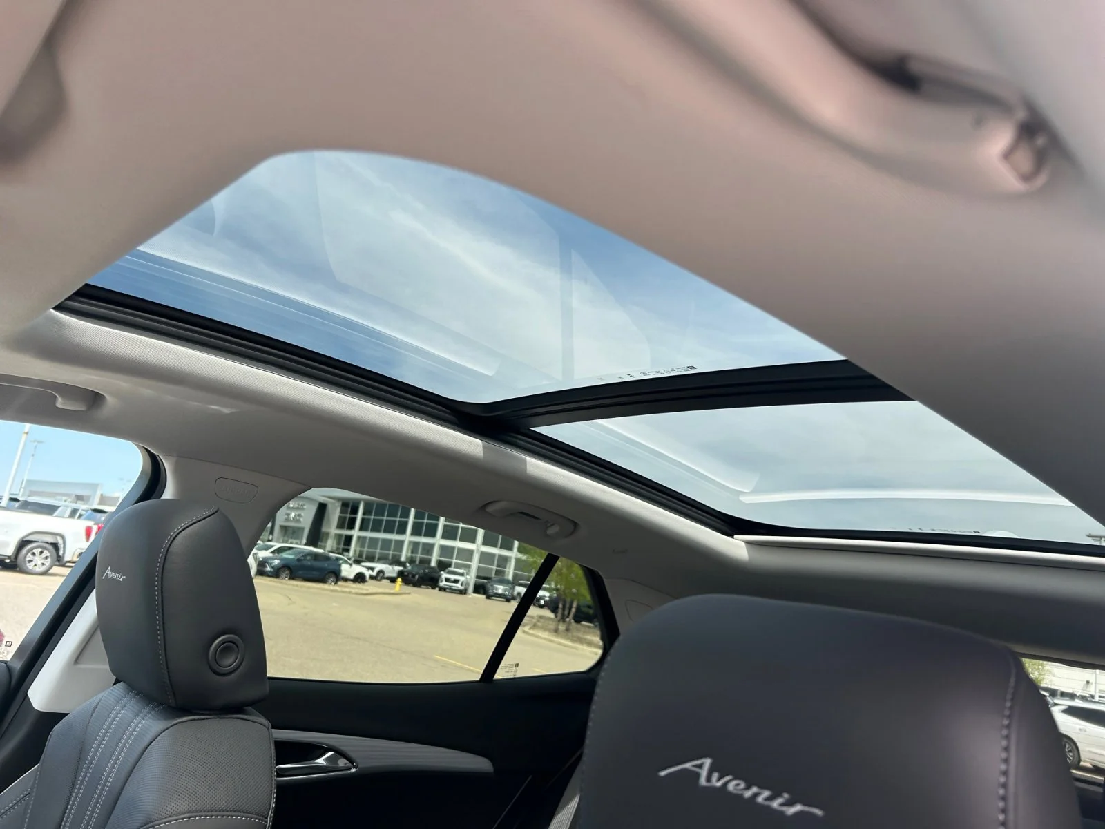 New 2026 Iridescent White Tricoat Buick Avenir AWD image 18
