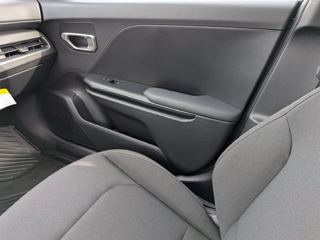 New 2027 Aurora Black Kia LXS image 39