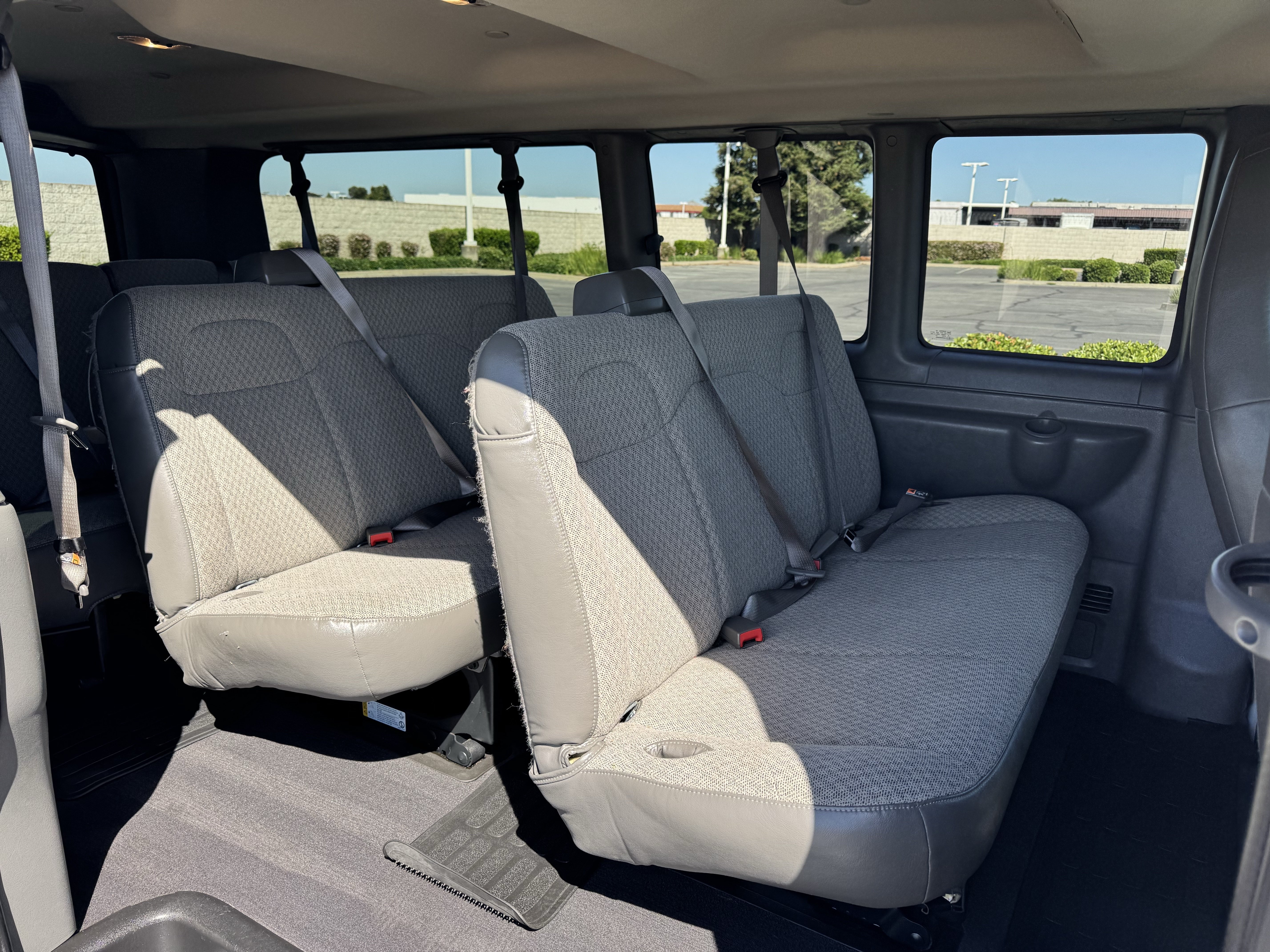2025 Chevrolet Express Passenger LT - Photo 16