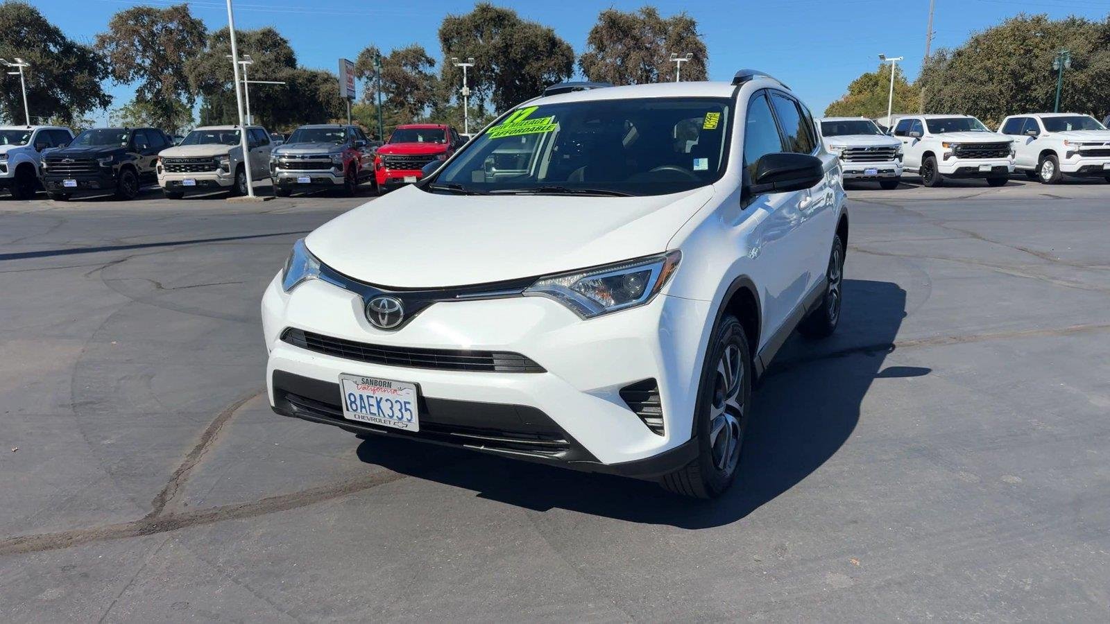 2017 Toyota RAV4 LE - Photo 6