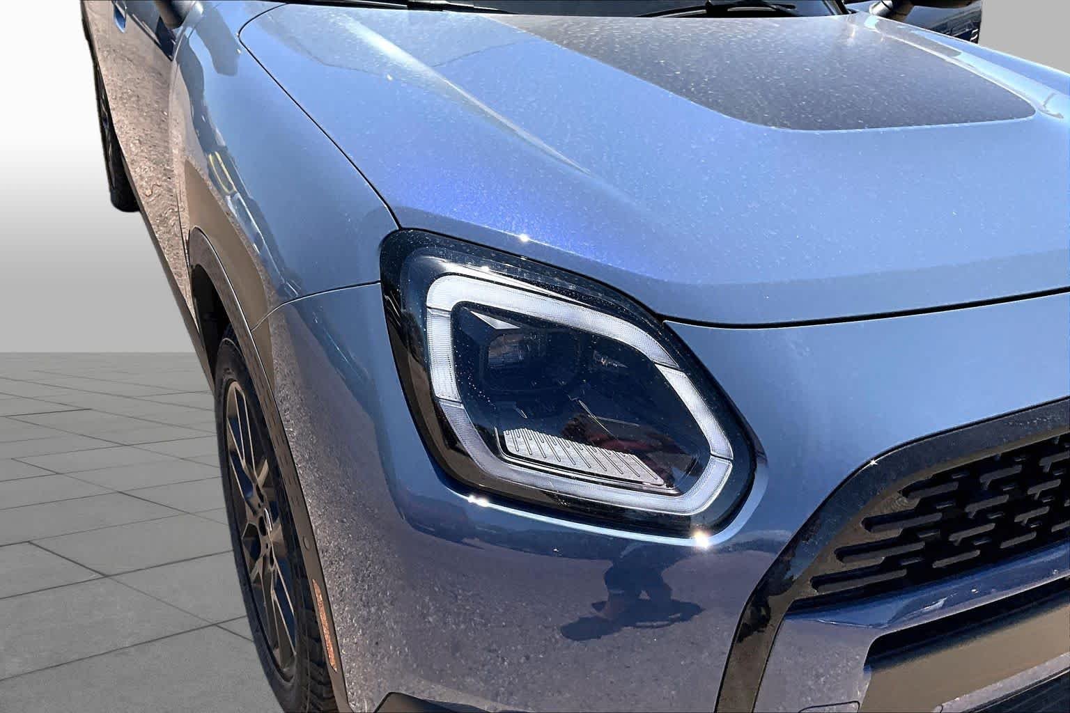 New 2027 0C70 Slate Blue Metallic MINI Iconic image 12