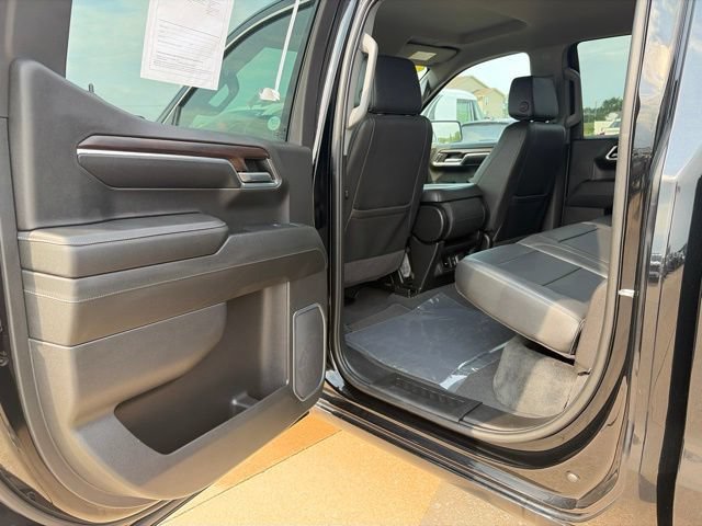 2024 GMC Sierra 1500 SLT - Photo 37