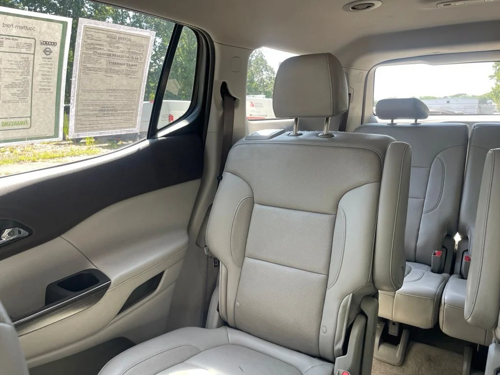 Used 2020 White GMC SLT image 11