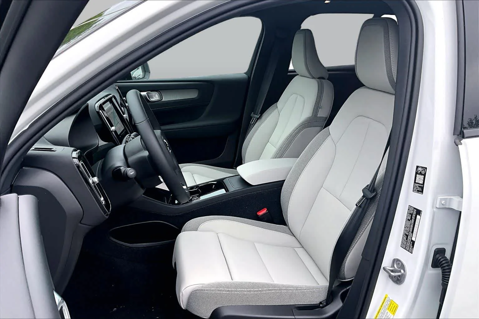 New 2026 WHITE Volvo Plus image 13