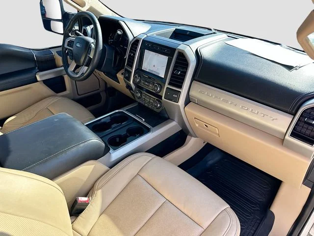 Used 2020 White Ford Lariat image 29