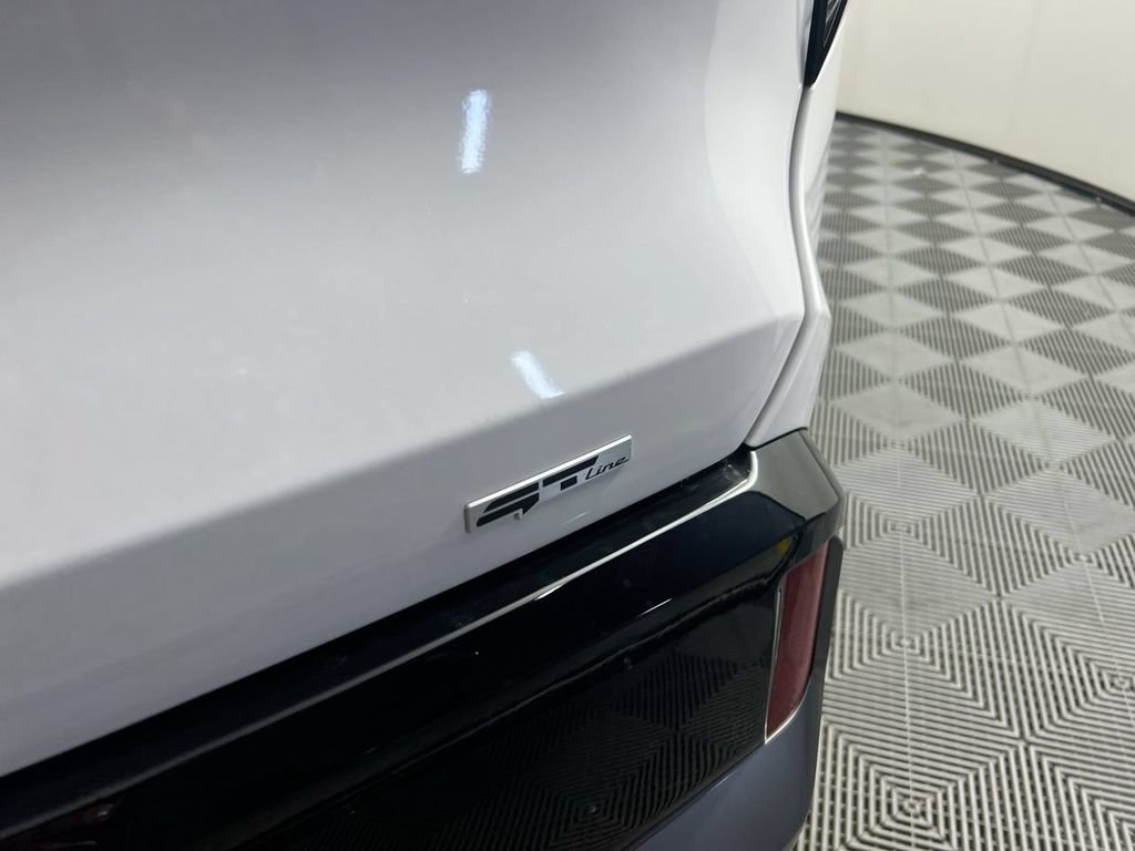 New 2026 Glacial White Pearl / Black Ro Kia GT-Line AWD image 6