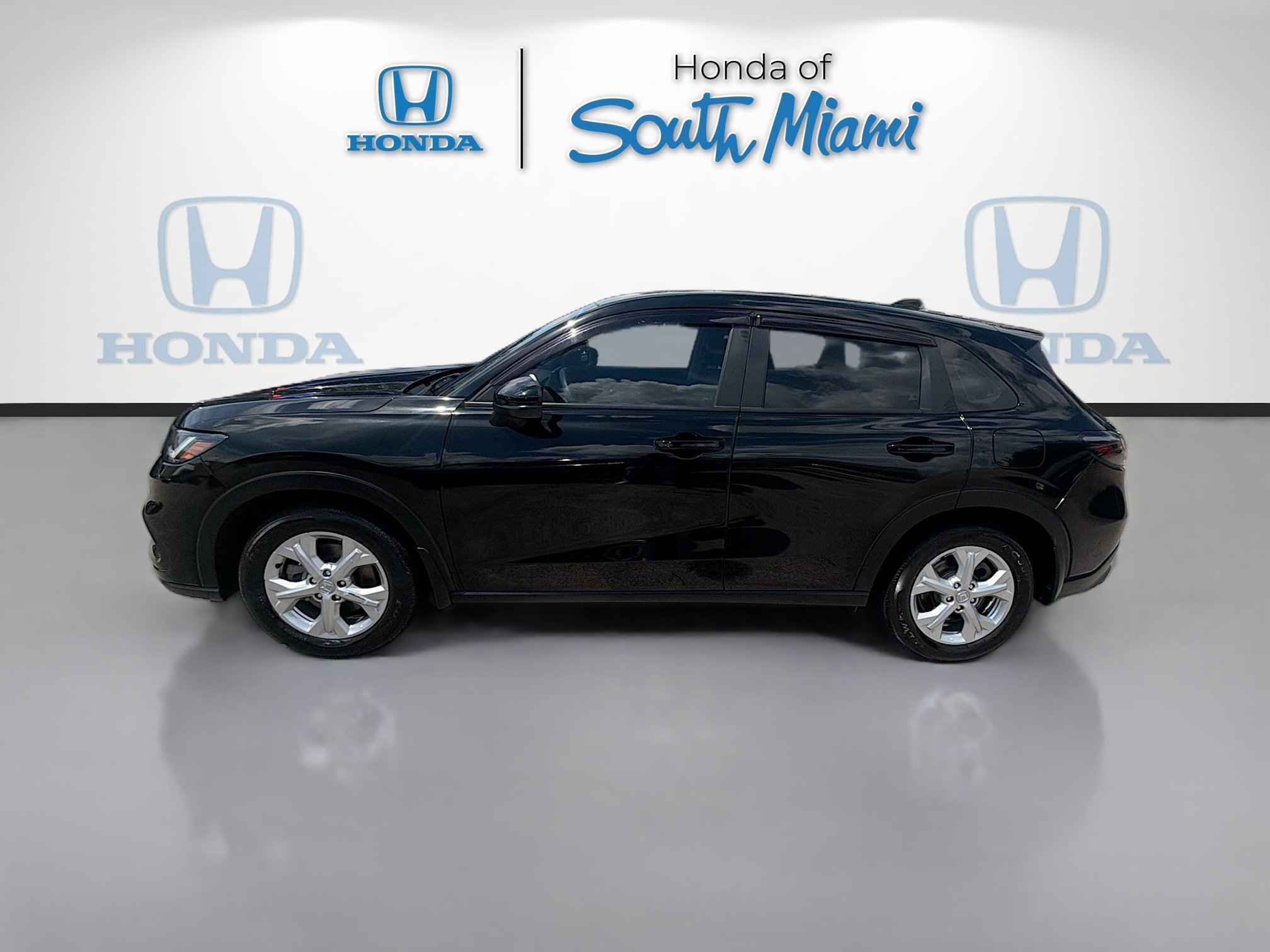 Used 2024 Crystal Black Pearl Honda LX image 4
