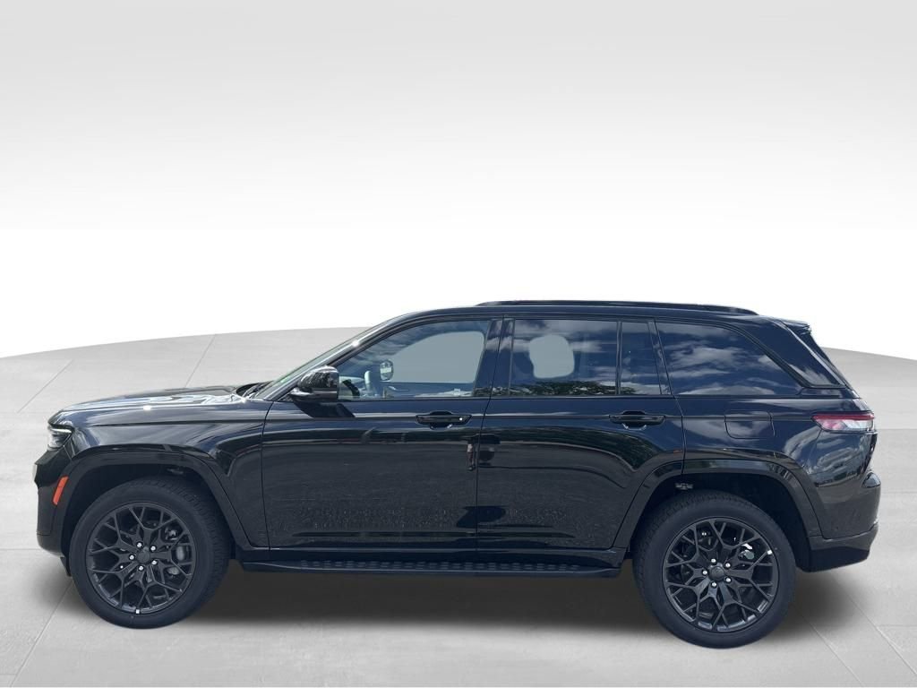 Used 2025 Black Jeep Summit image 3