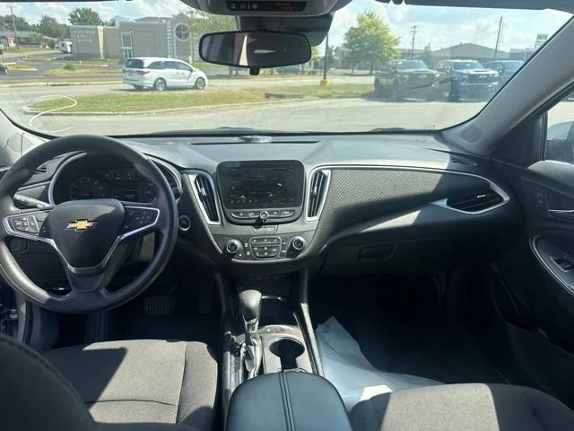 Used 2023 STERLING GRAY METALLIC Chevrolet LT image 24