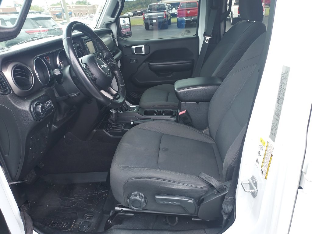 Used 2019 White Jeep Unlimited Sport S image 13