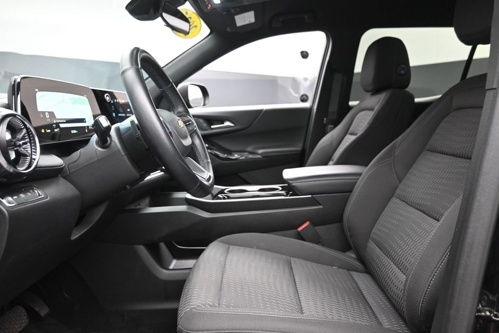 Used 2025 Black Chevrolet LT image 16