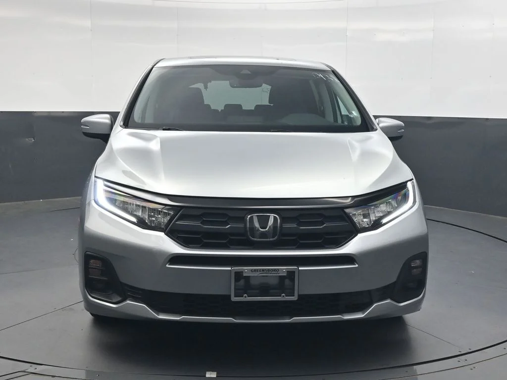 Used 2025 Solar Silver Metallic Honda EX-L image 9