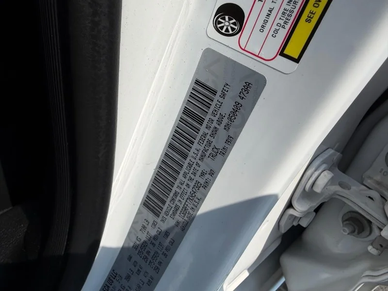 Certified Used 2019 Bright White Clearcoat Ram Big Horn/Lone Star image 22