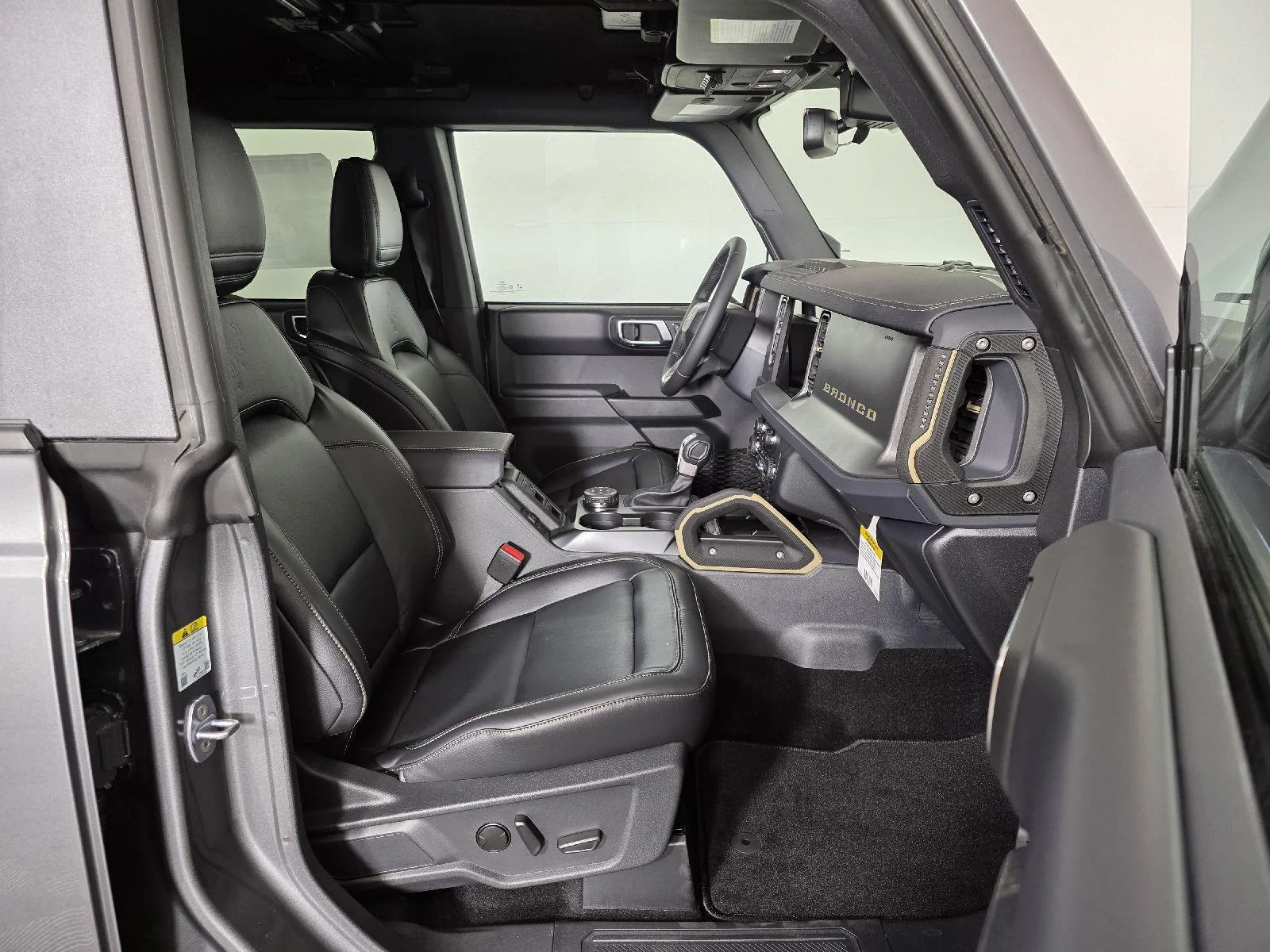 Used 2025 Carbonized Gray Metallic Ford Badlands image 23