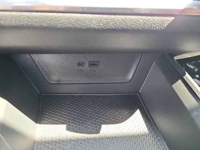 New 2026 Summit White Chevrolet LT image 33