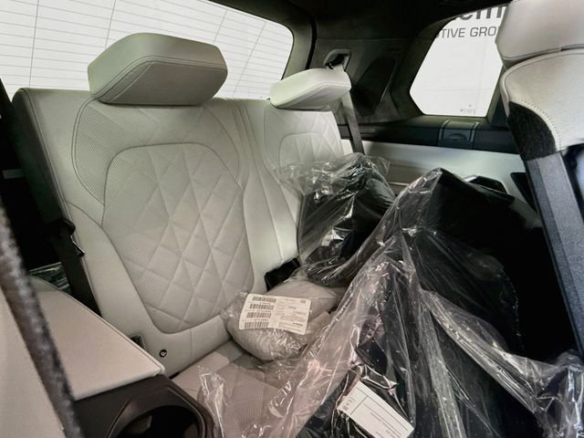 New 2027 Carbon Black Metallic BMW xDrive40i image 29