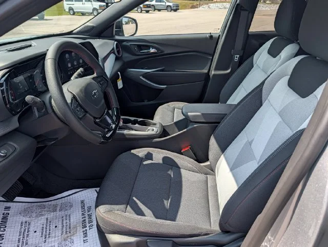 2026 Chevrolet Trax RS - Photo 9
